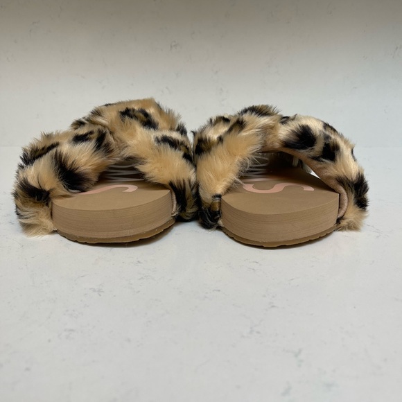 TOMS Slides - Picture 10 of 15